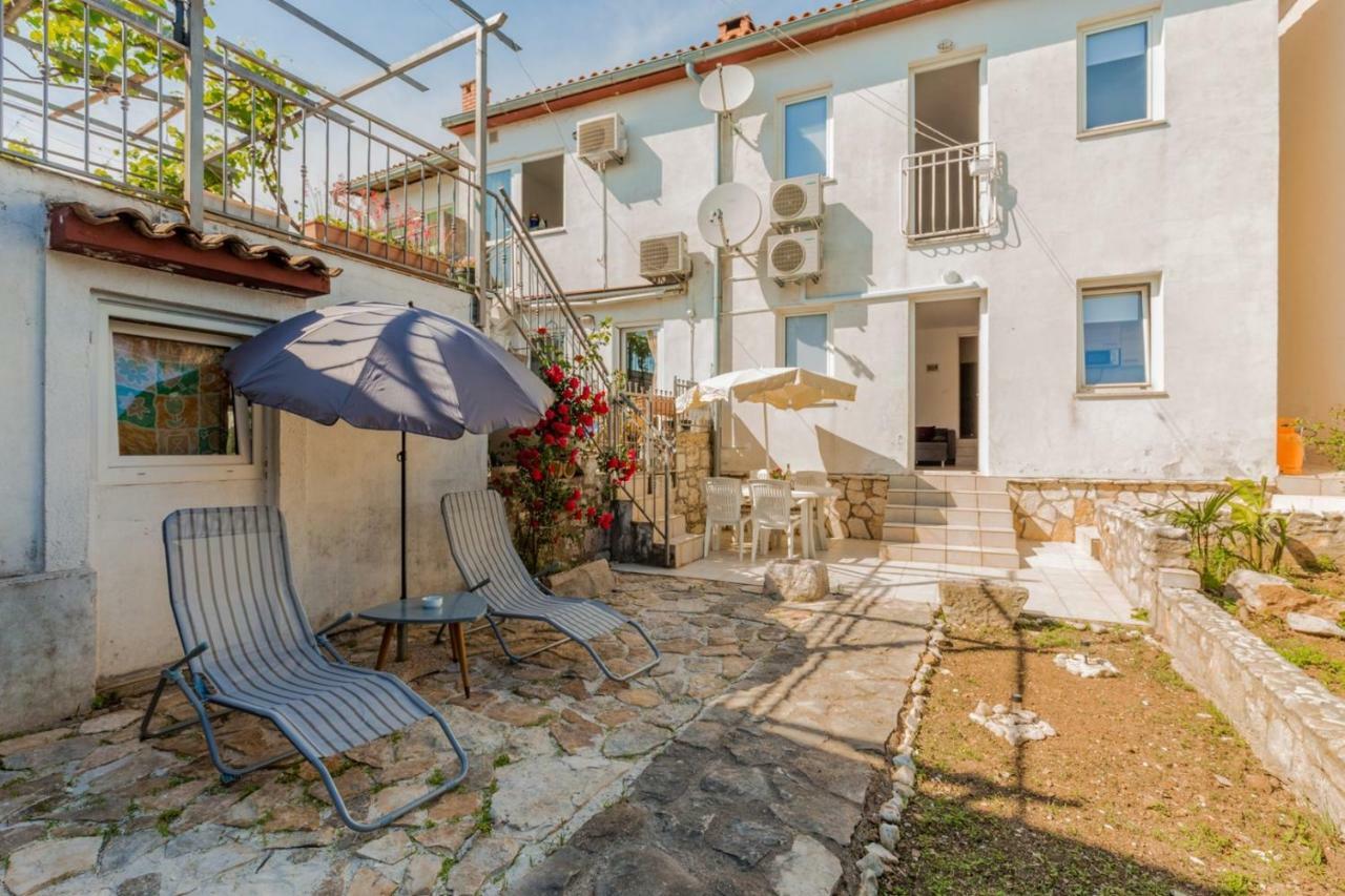 Apartment Kucera ロヴィニ エクステリア 写真